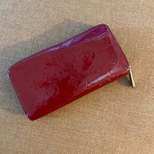 Louis Vuitton Vernis wallet